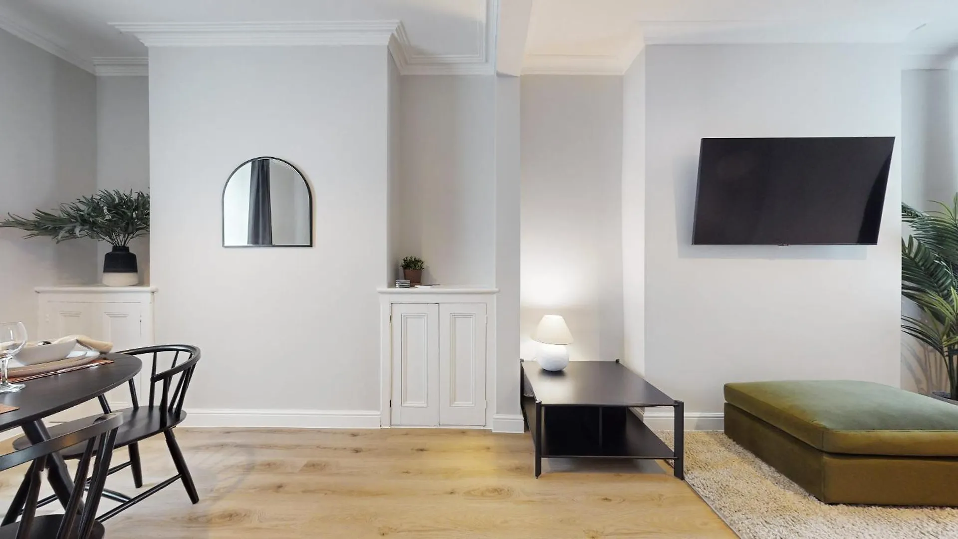 펜션 카디프 Beautiful 3 Bed In The Heart Of City With Free Parking 빌라